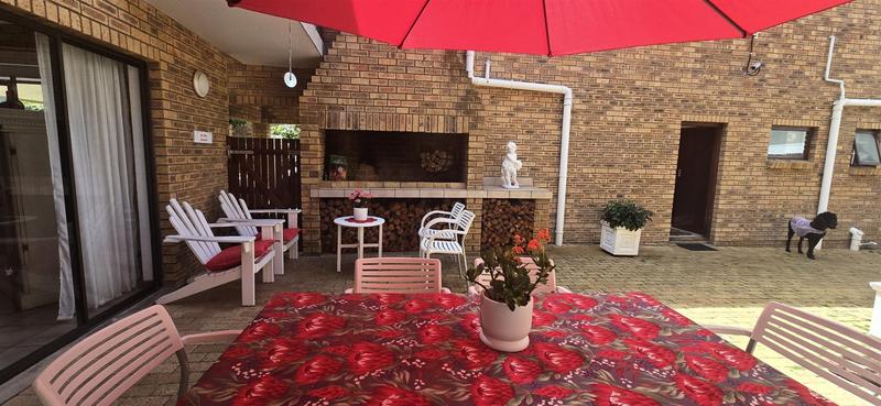 4 Bedroom Property for Sale in Glentana Western Cape